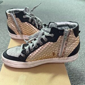 P448 Stylish Black and Rose  Gold Women's High-Top Sneakers